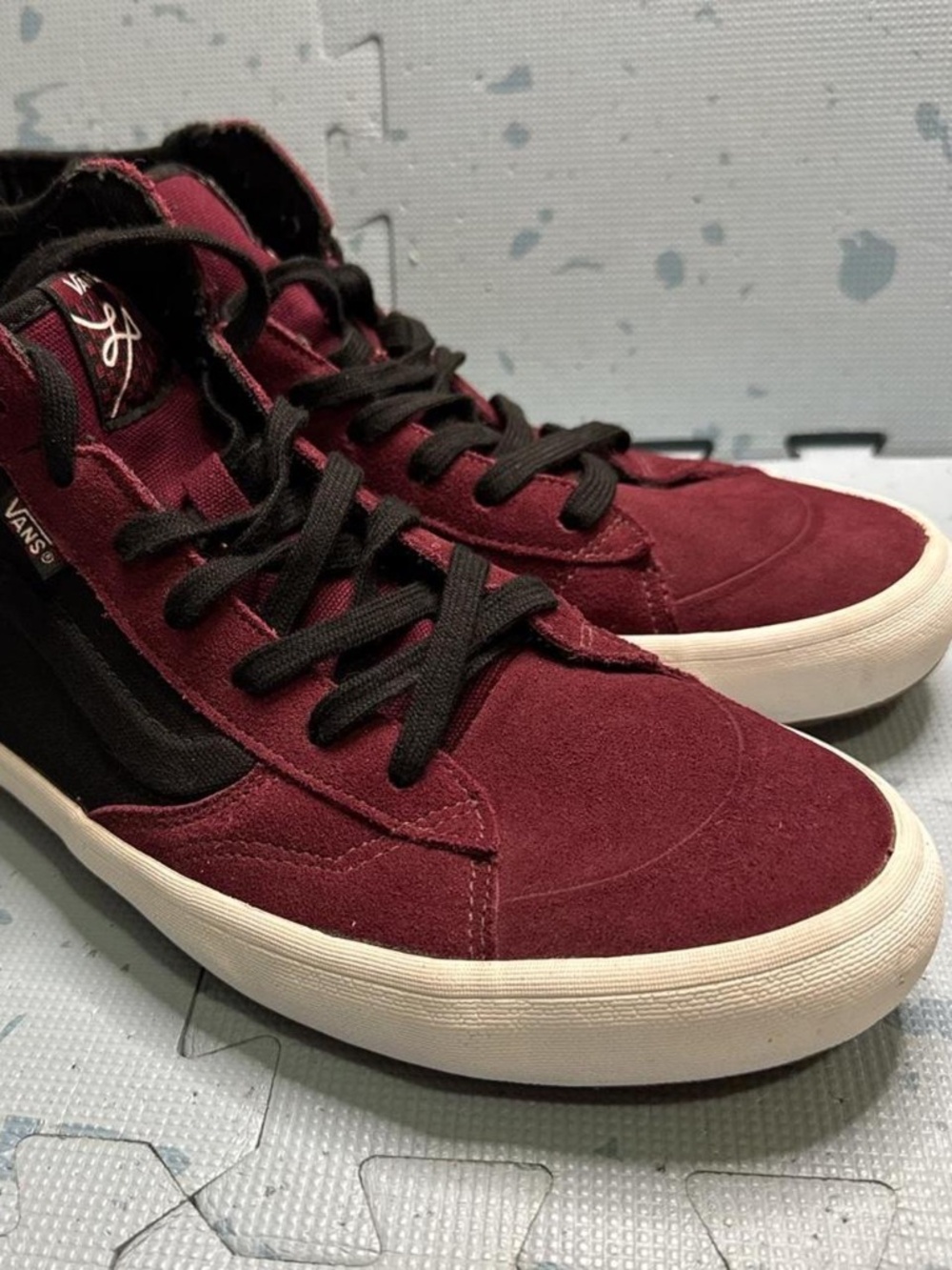 Vans Men's 10 Burgundy and Red Sneakers